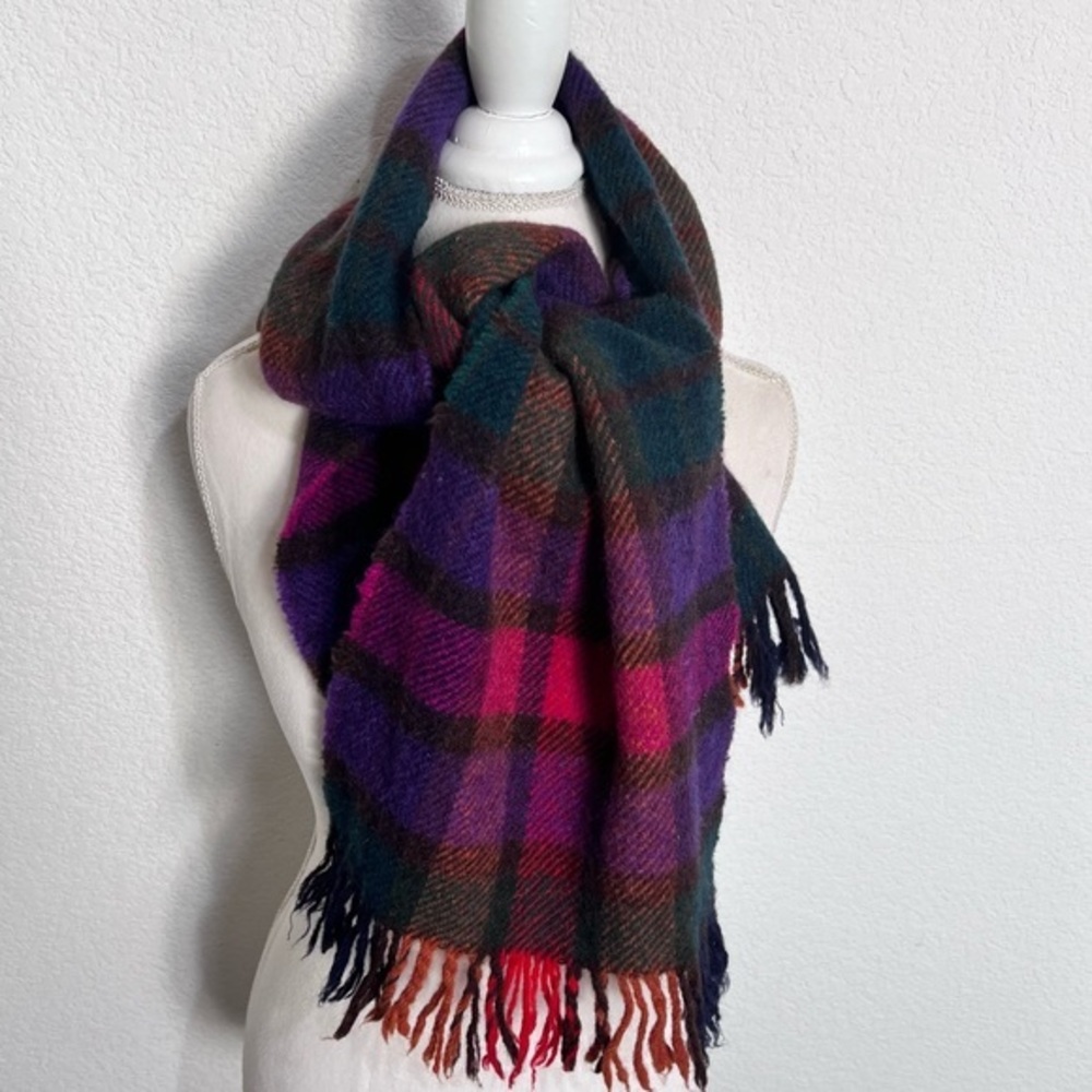 Green Grove Weavers Scotland Multi Color Plaid Tartan Wool Fringe Scarf Unisex